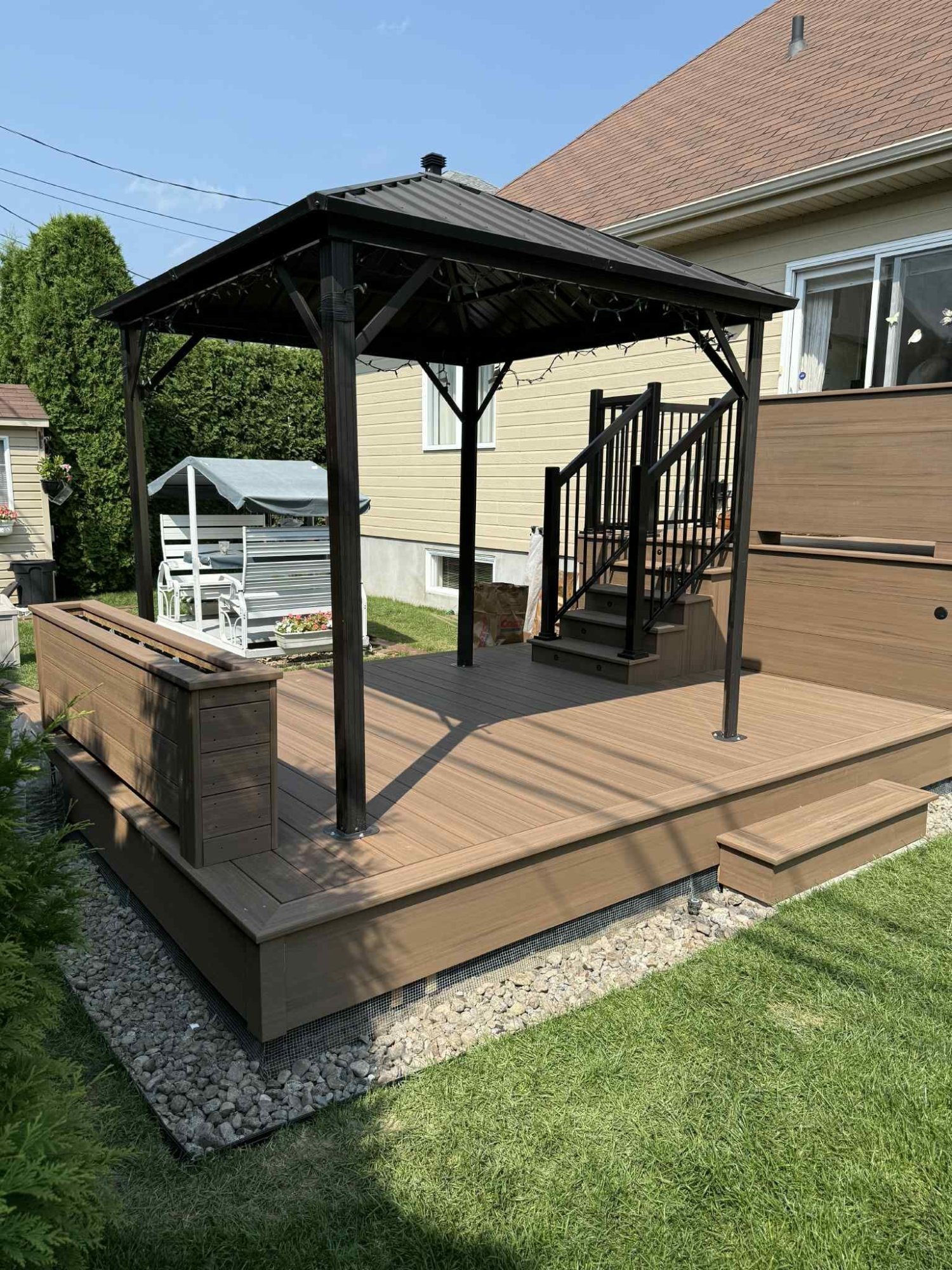 Patio et gazebo signés PBG Construction